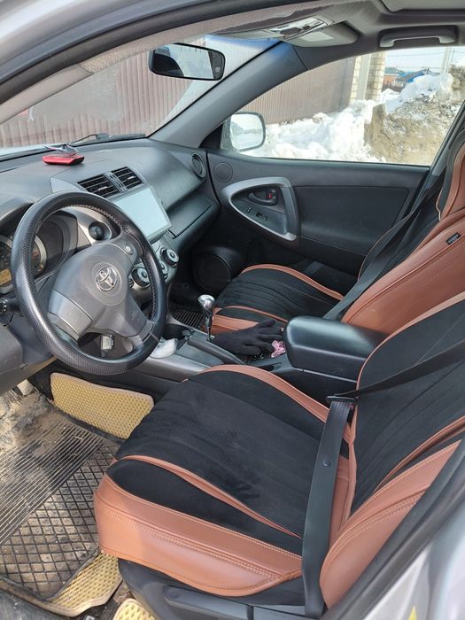 Рав 4 сатам 2010