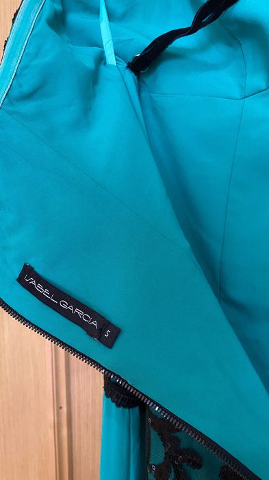 Эффектное вечернее  платье