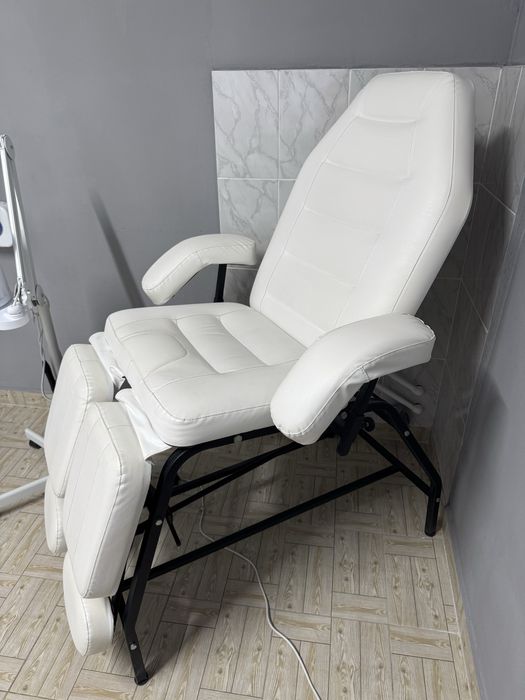 Продам кресло педикюрное