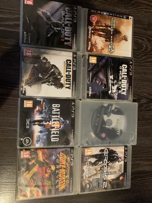 Play station 3 +13 jocuri + 2 controlare