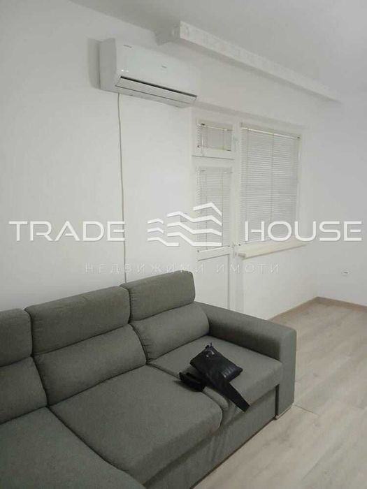 Дава се под наем Тристаен апартамент в Пловдив, Христо Смирненски - 70 кв.м за 448.8 € - Снимка #1