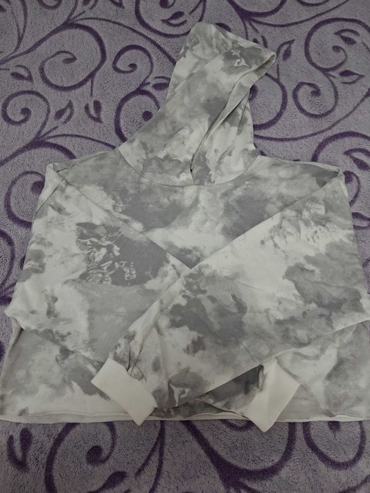 Короткая толстовка с капюшоном / кроп-худи (Tie-Dye)
