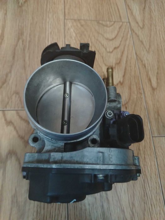 Продам  дроссель Volkswagen Passat В4