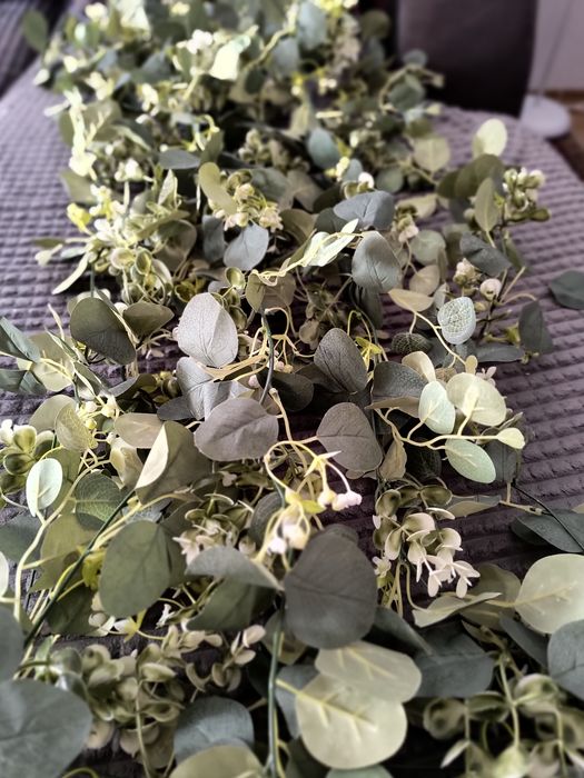 Гирлянди от изкуствен евкалипт