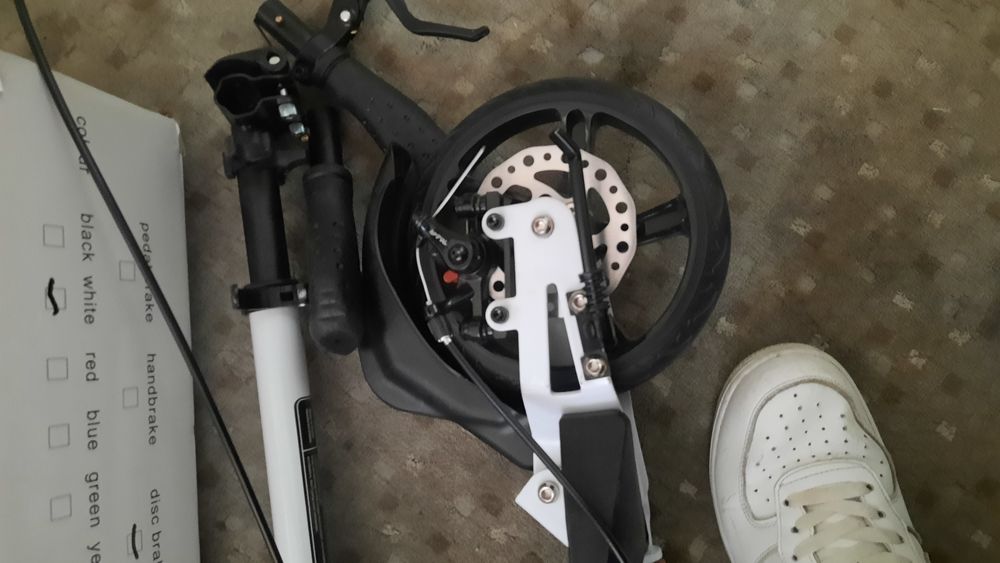 Продаю самокат в новом состоянии