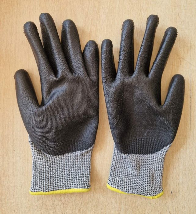 Промоция на работни немски противосрезни ръкавици 4 размера L ,M ,S,XS
