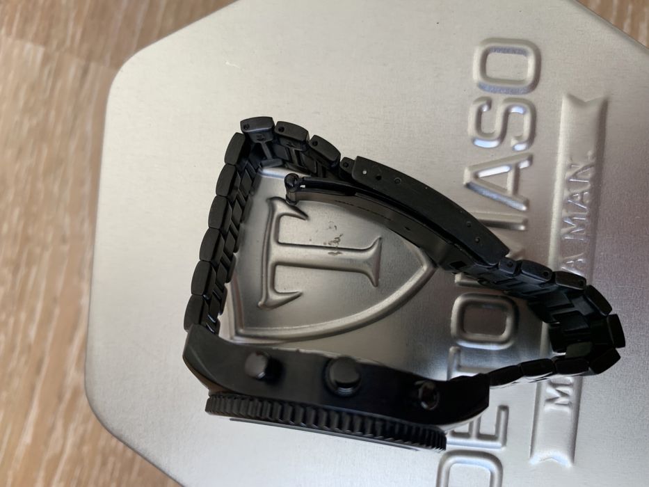 Часы наручные Detomaso