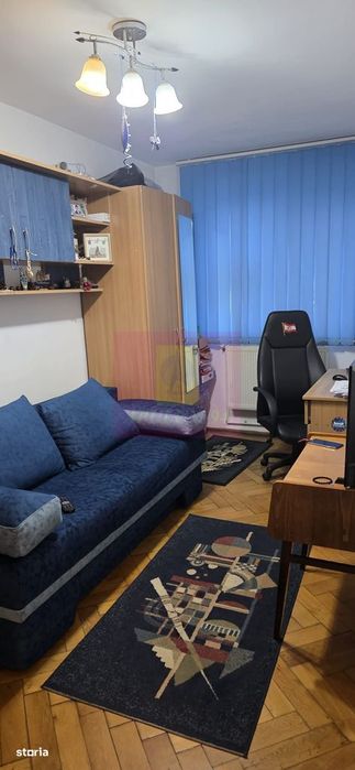 Apartament cu 3 camere de vanzare in Campina — fotografia 3