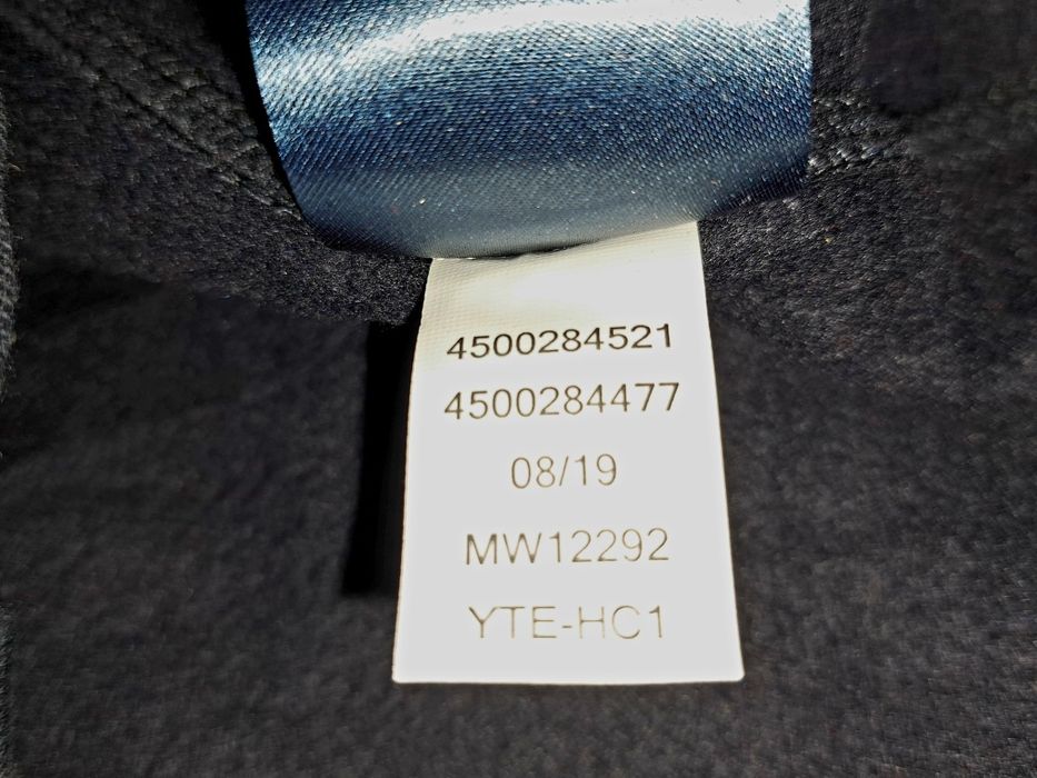 Tommy Hilfiger-Ориг.суйчър Нов !!!