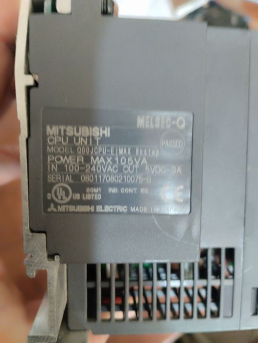 PLC Mitsubishi FX2N-80