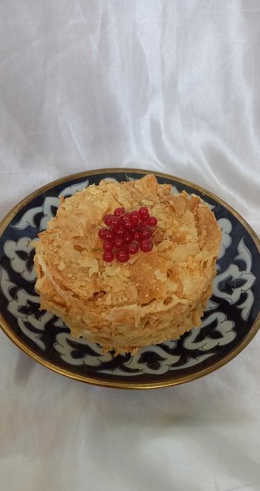 Тортик с тюльпанами, с крокусами, ленты с розами