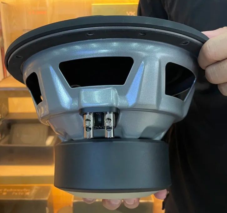 JL audio 10w3v3-4 subwoofer