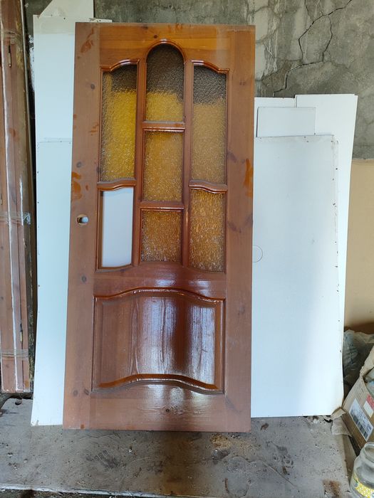 Продаются двери межкомнатные