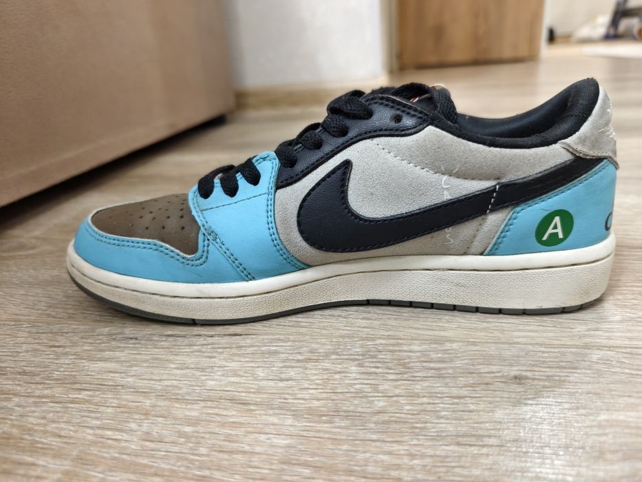 Кроссовки Nike размер 39