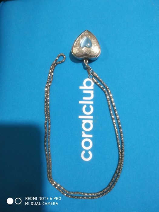 Продаеться кулон - часы