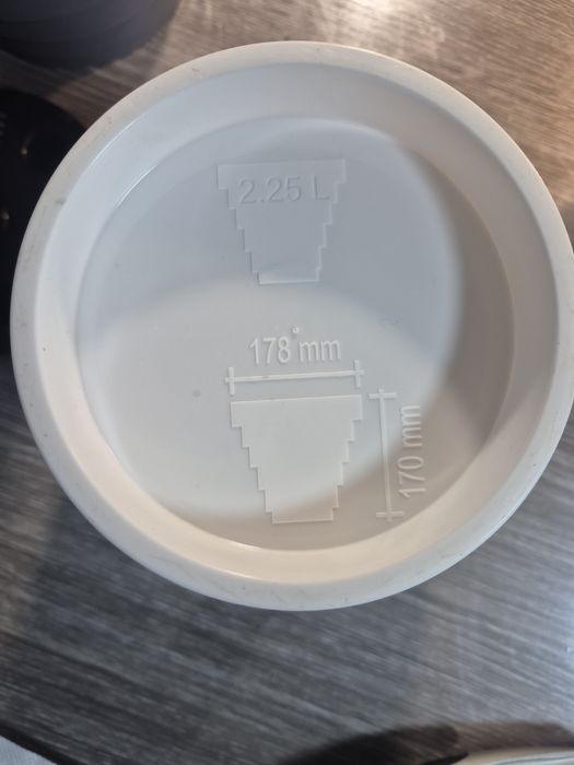 Горшки    цветочные