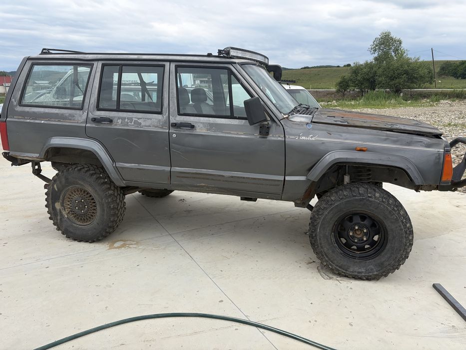 Jeep cheroke 4.0 benzina