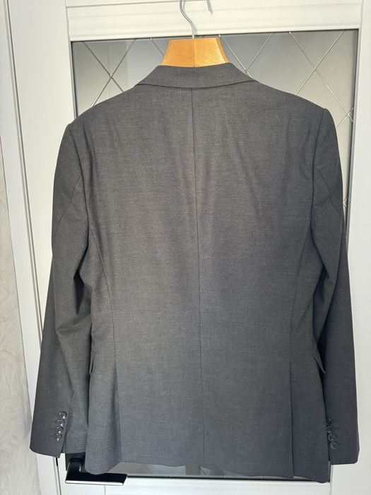 Костюм тройка серый 48 размер
