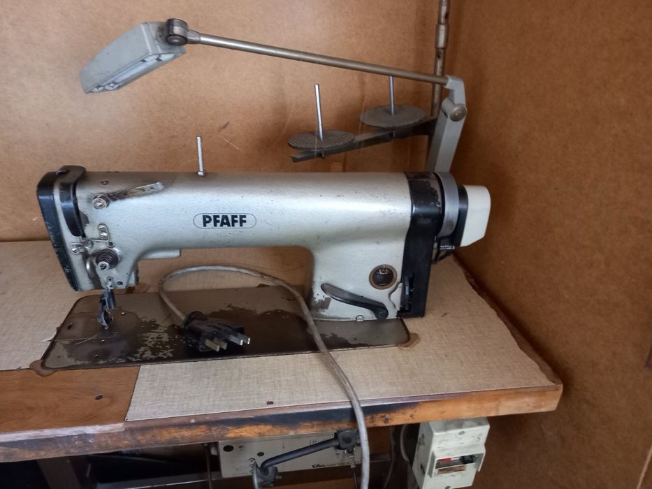 Обущарска шевна машина