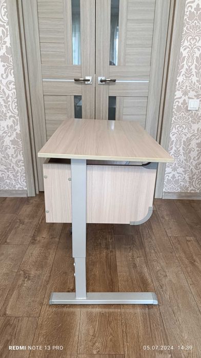 Парта регулируемая