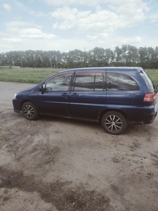 Продам Nissan Liberty