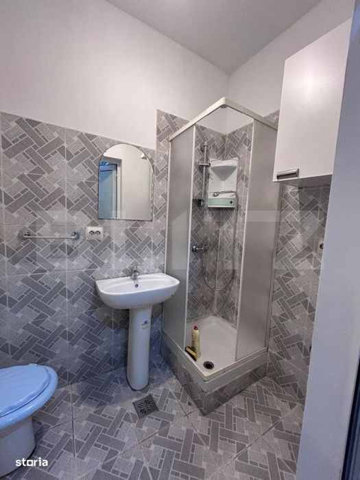 Casa de vanzare - 4 camere - 127 mp - 207 mp teren - ZONA CENTRALA