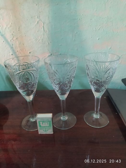 Продам фужеры.Ввсокие.