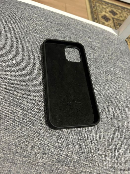 Чехол на йфон новый торг есть