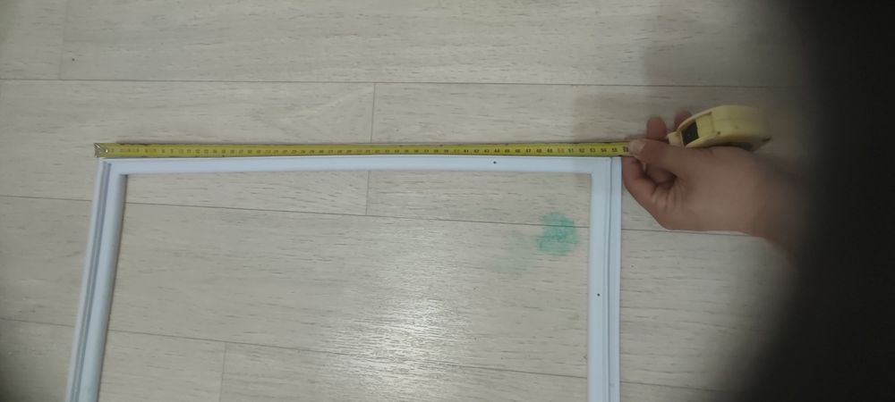 Продаю уплотнитель для холодильника