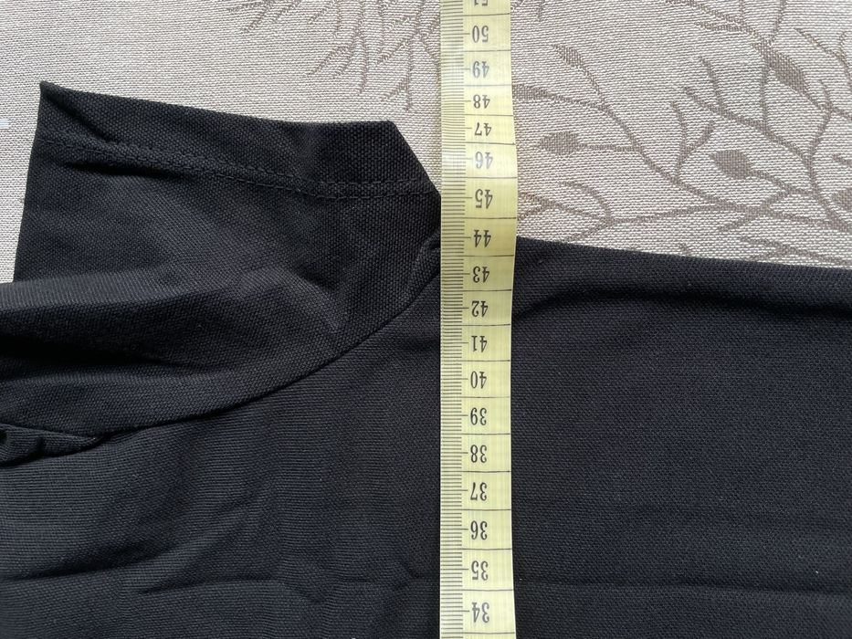 Дамска черна тениска с яка