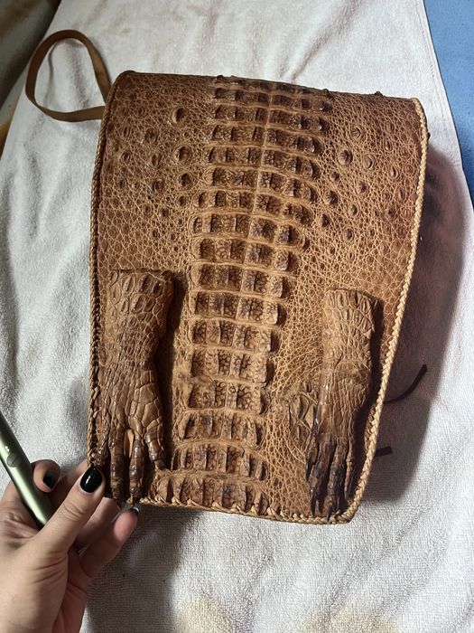 Geantă unicat din piele de aligator din Safari
