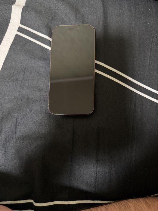 Продам айфон 16 про 256 GB