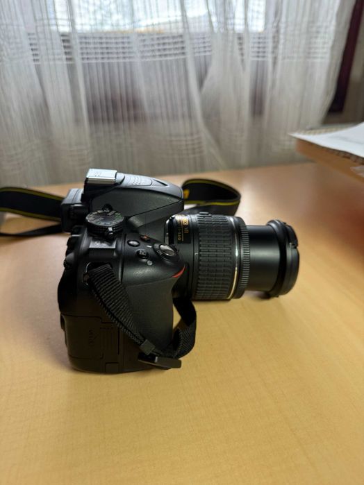 Nikon D 5300+ 18-55mm обектив почти нов