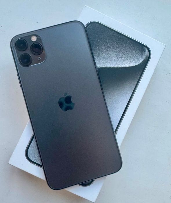 iPhone 11 Pro Max 256Gb США, аккумулятор 77%