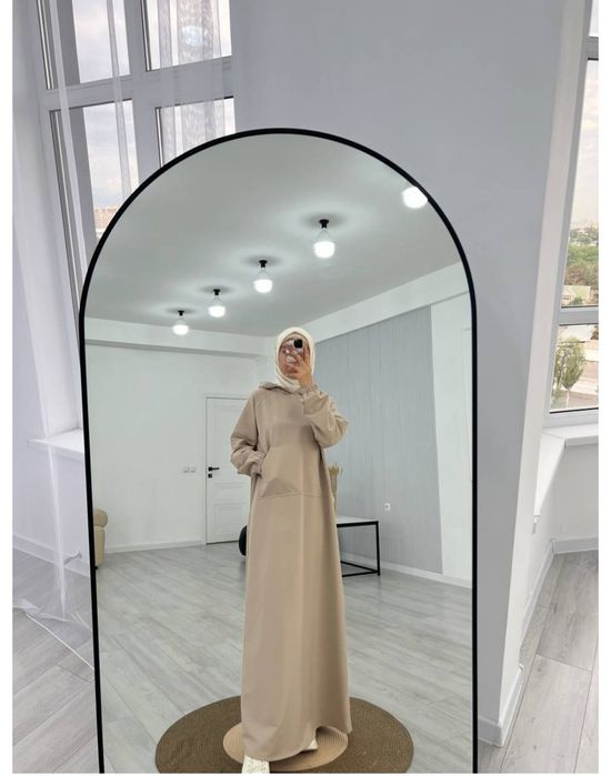 Новое длинное платье с капюшоном + с подарками