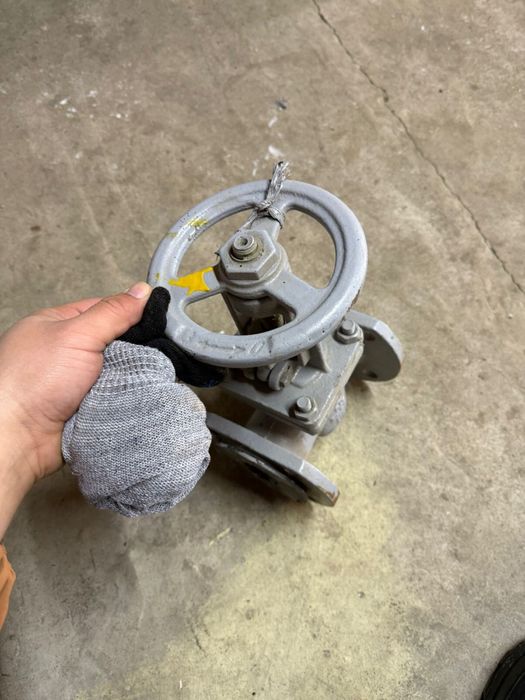 Задвижка чугунная газ