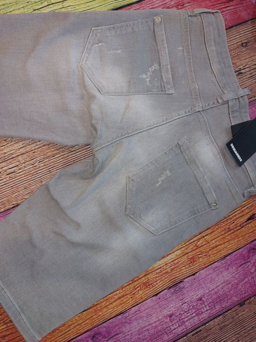 Оригинални DSQUARED2 къси дънки