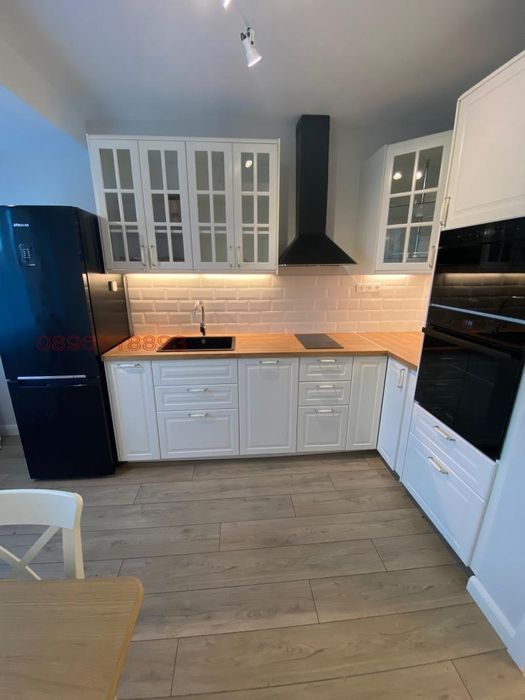 Дава се под наем Двустаен апартамент в София, Изток - 71 кв.м за 817.53 € - Снимка #3