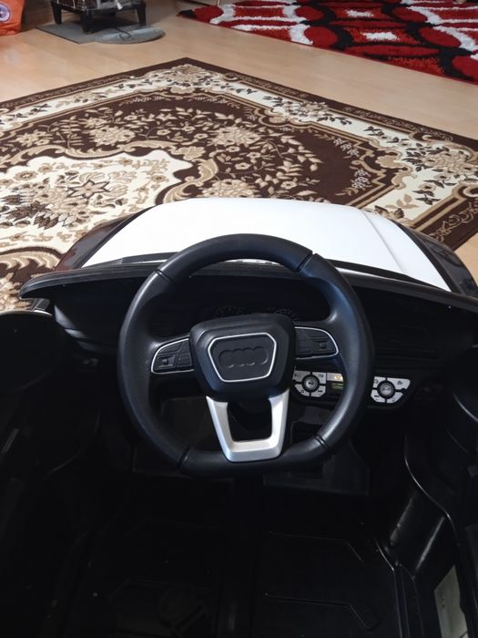 Mașinuță electrică copiii