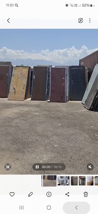 Продаём  б/у металические двери