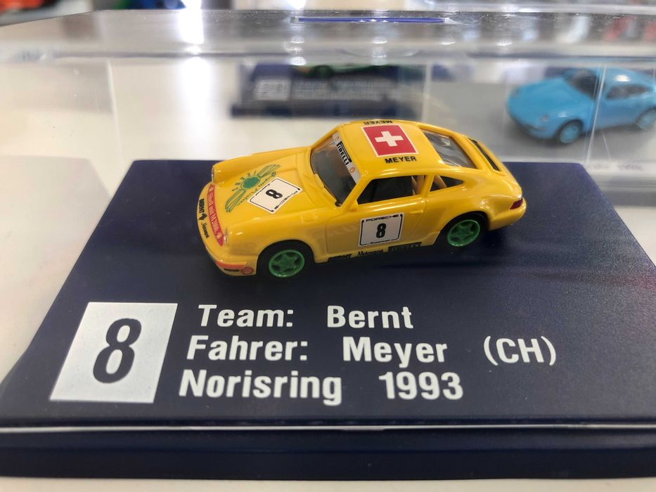 Колекционерски модели колички PORSCHE 911 CARRERA  1993г. 1:87 НОВИ