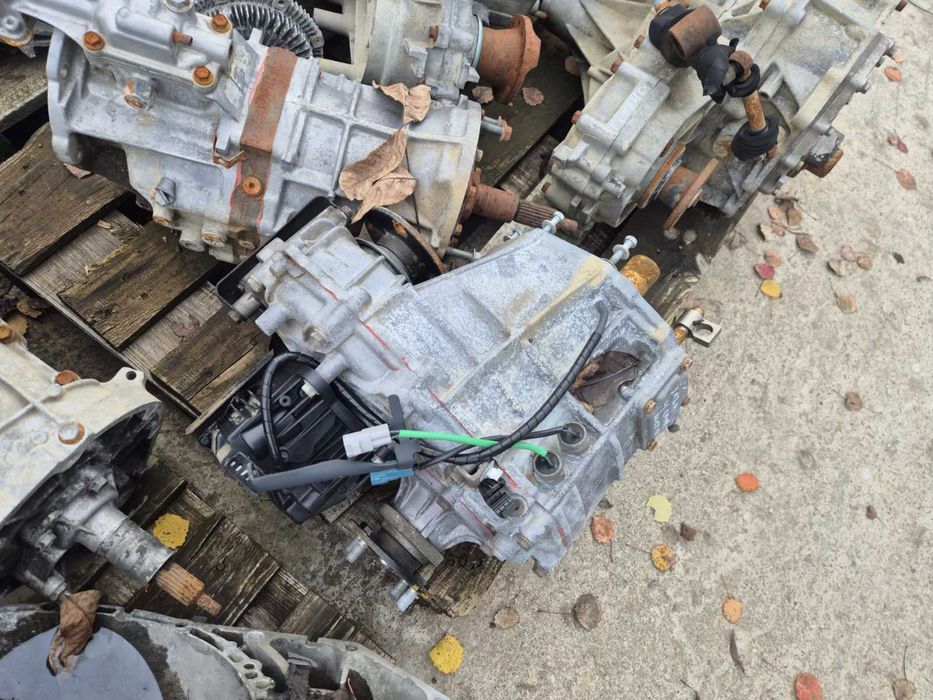 Раздатъчна кутия Тойота J120