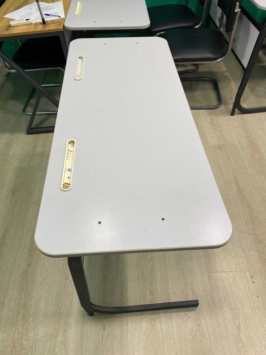 Shoshilinch sotuv! parta va stullar arzon narxda