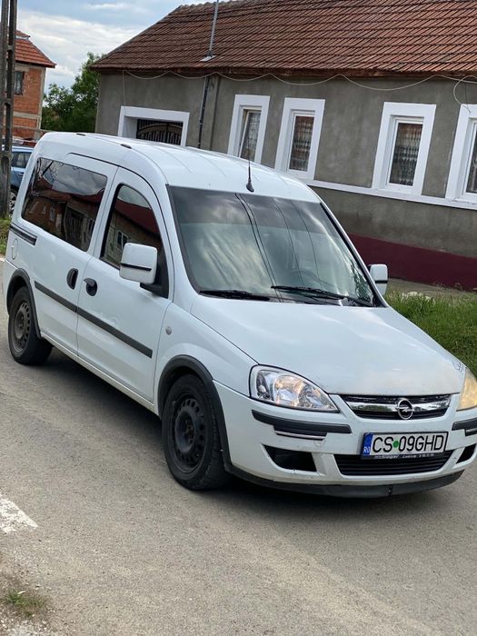 „Opel Combo 1.3 CDTI / 5 locuri / consum mic / acte la zi”