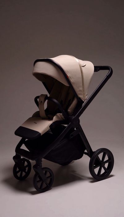 Продается коляска Carrello Omega 2 в 1