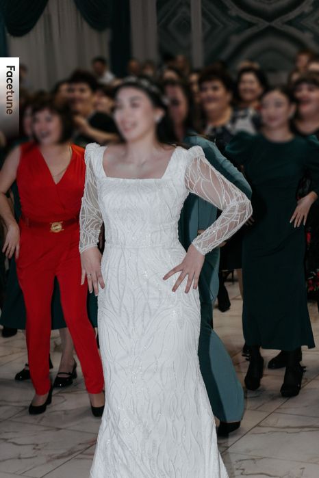 Облегающее свадебное платье