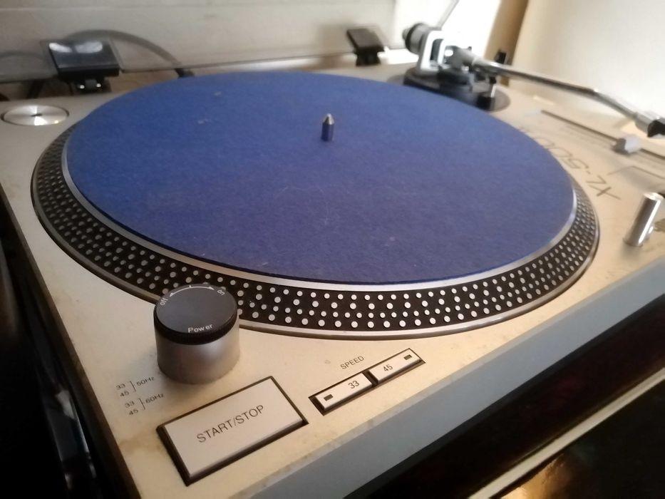 Професионален грамофон Gemini