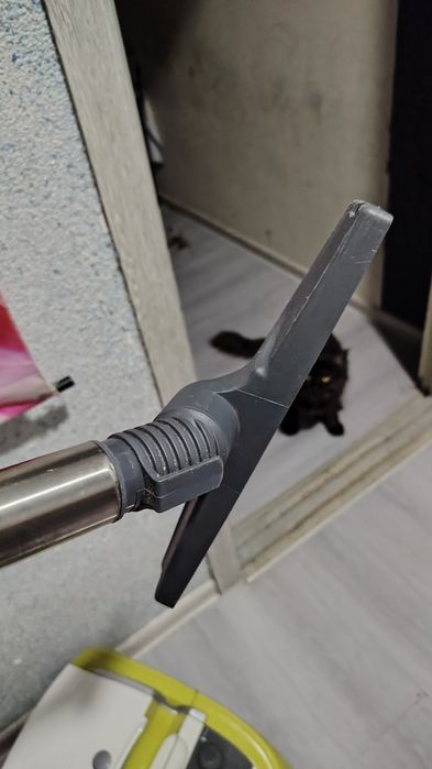 Пылесос моющий. Рабочий