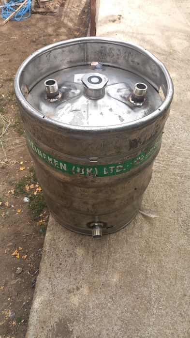 Butelie hidrofor din butoi de bere