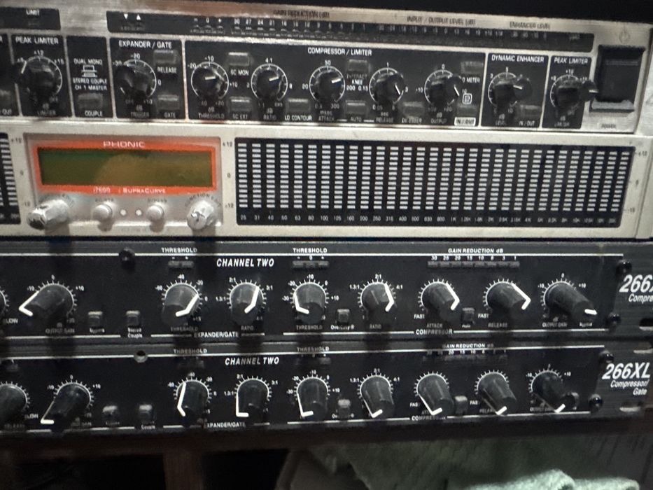 Продам compressor/gate  dbx 266xl. А так же